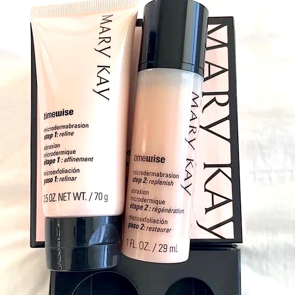 Mary Kay Timewise Microdermabrasion 2 Piece Set - Picture 15 of 16